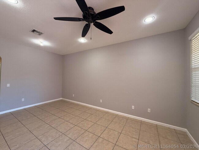 Building Photo - 7189 Briella Dr