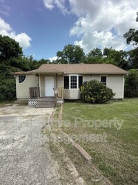 Building Photo - 4011 8th Ave