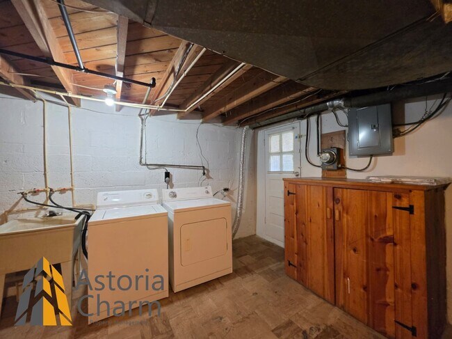 Building Photo - 716 Glenwood Ave