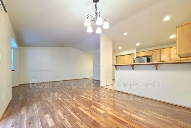 Building Photo - 5953 Grove St