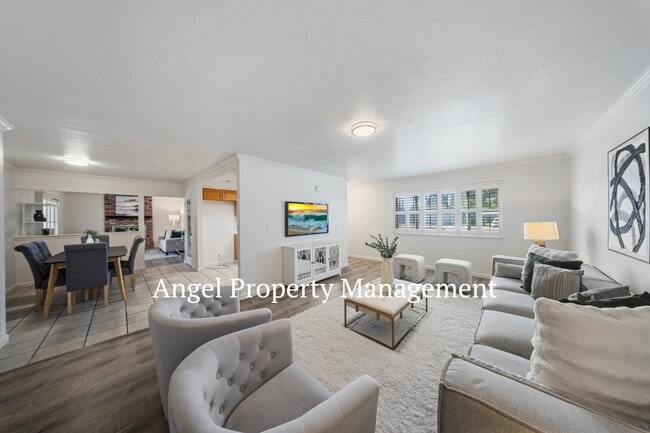 Building Photo - 8614 Tam O'Shanter Dr