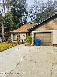 Building Photo - 11291 Derringer Cir N