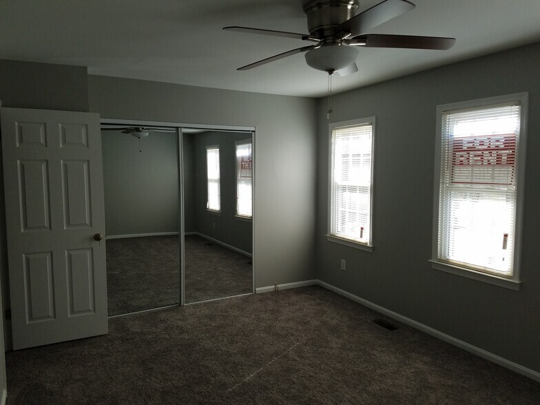 Master Bedroom - 6329 Fenestra Ct