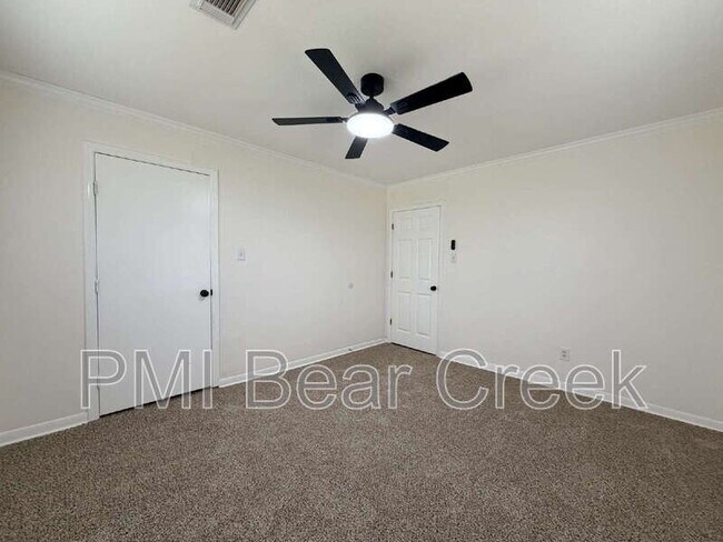 Building Photo - 302 16th St