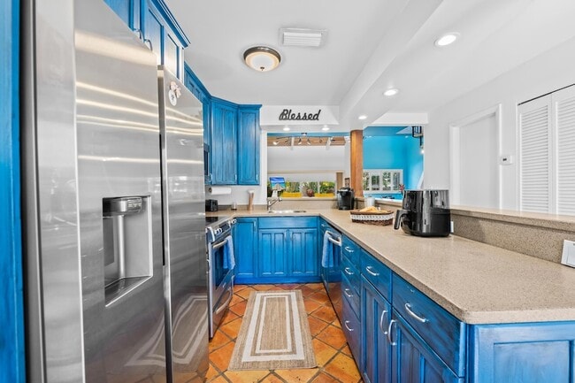 Building Photo - 219 NE 17th Ave