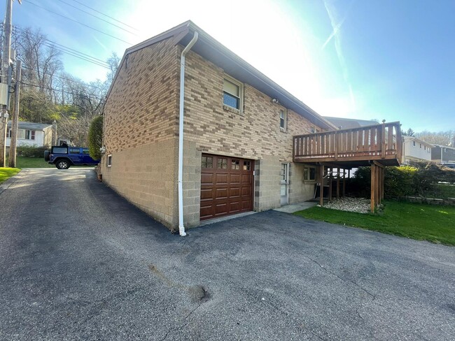 Building Photo - 68 Lilmont Dr