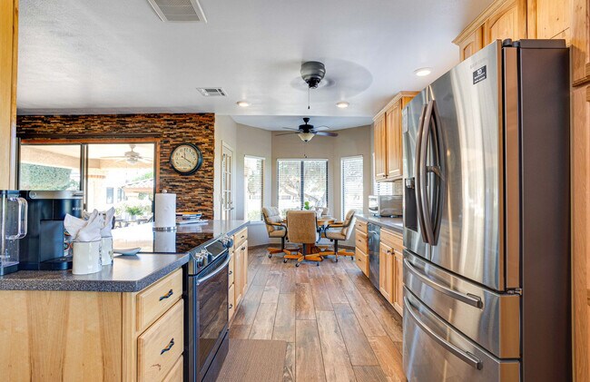 Building Photo - 7946 E Fountain Cove