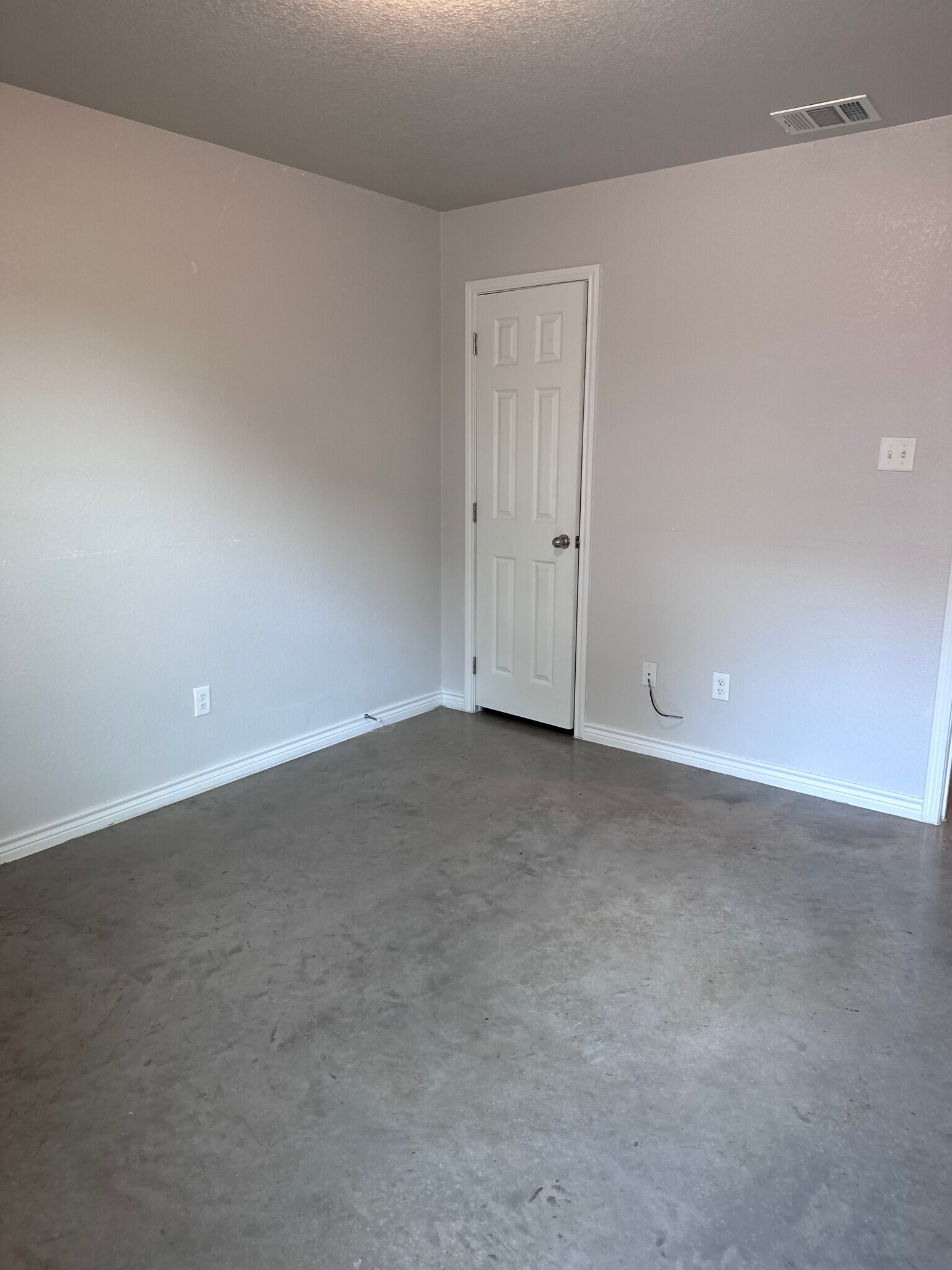 Building Photo - 1239 Liberation Ln