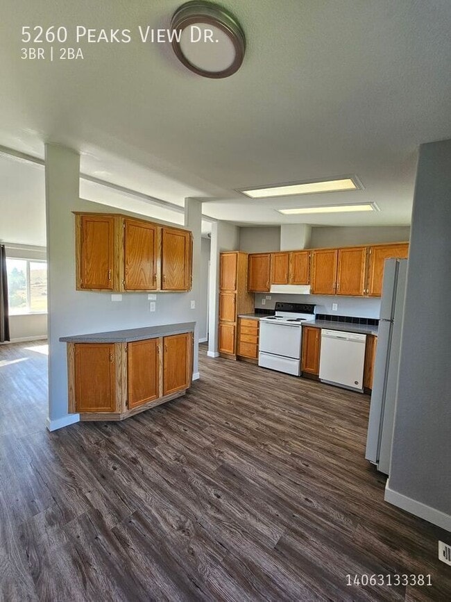 Building Photo - 5260 Peaks View Dr