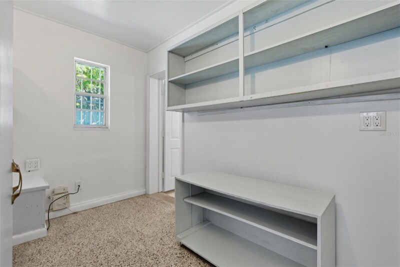 Building Photo - 7101 N Howard Ave