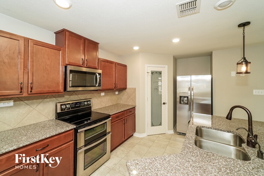 Building Photo - 3931 Gentle Mdw