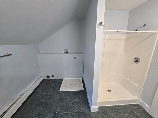 Building Photo - 1019 Victory Hwy