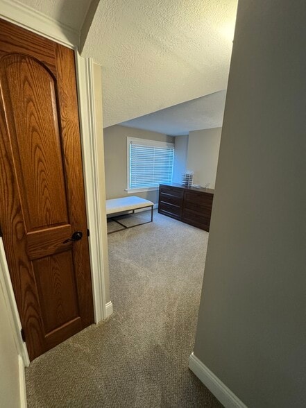 Building Photo - 17640 Larchwood Ave