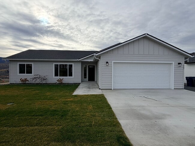 Primary Photo - BRAND NEW construction! 3 beds, 2 baths, double garage, deck with VIEWS and more!
