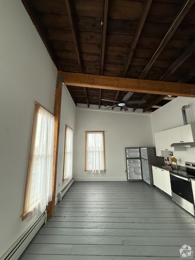 Building Photo - 508 State St