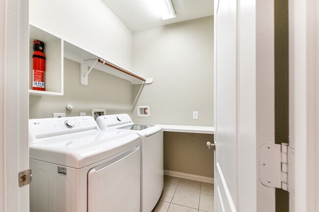 Building Photo - 5035 Logans Landing Ln