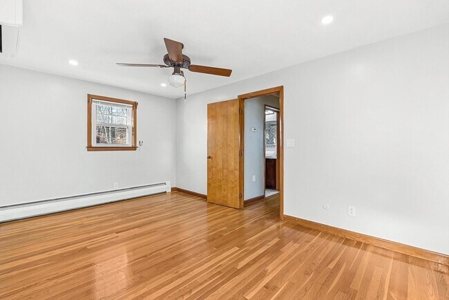 Building Photo - 35 Fells Ave Terrace