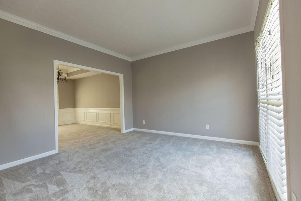 Building Photo - 3360 Shallowford Green Dr