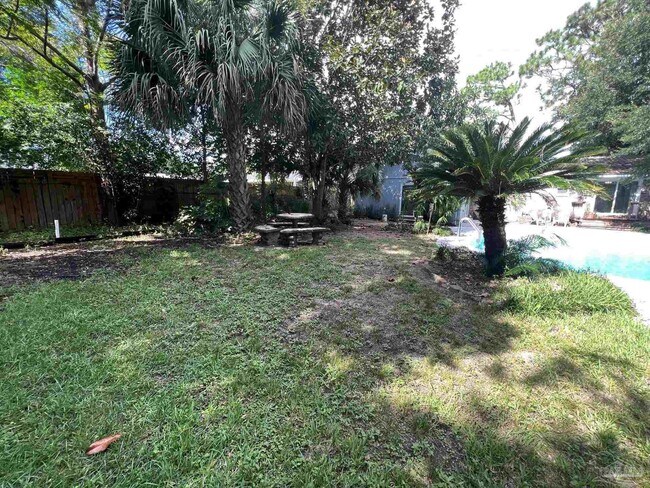 Building Photo - 2855 Bayview Way