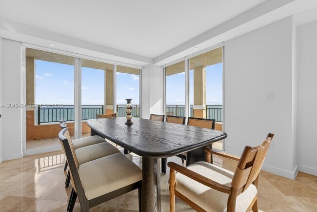 Building Photo - 2080 S Ocean Dr