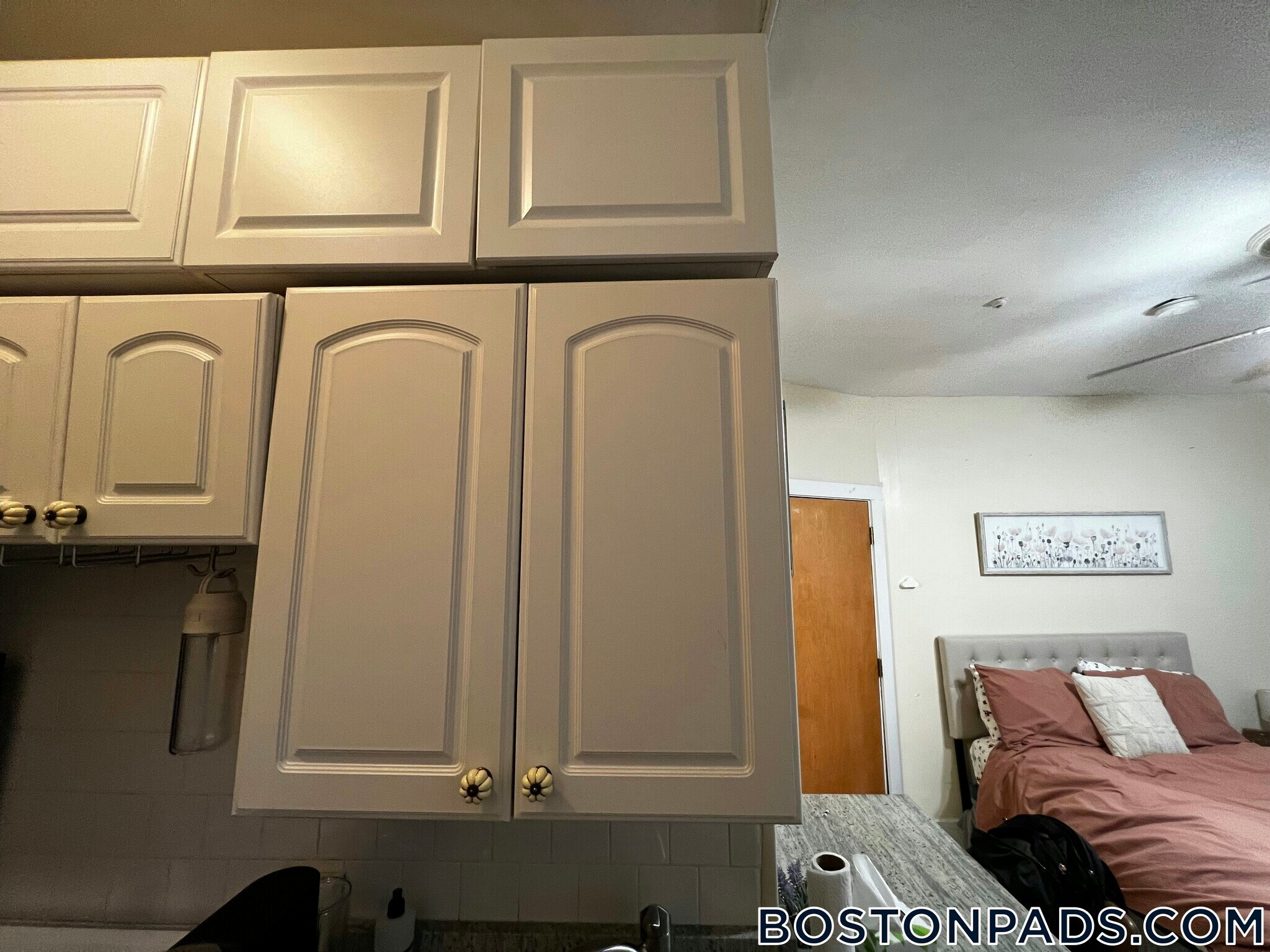 Building Photo - 108 Myrtle St