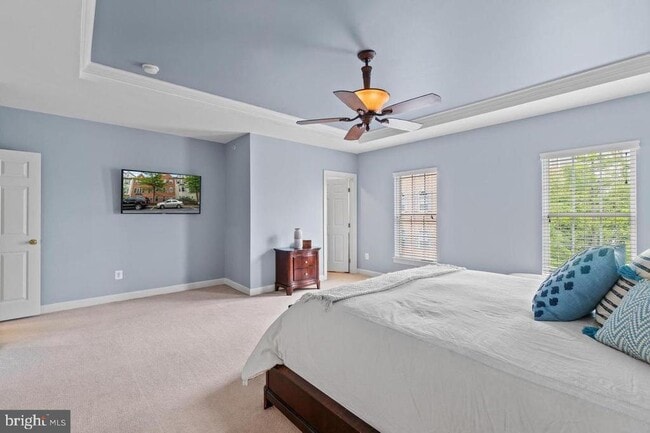 Building Photo - 2456 Eastbourne Dr