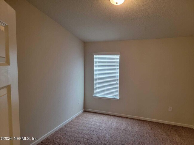 Building Photo - 6791 Roundleaf Dr