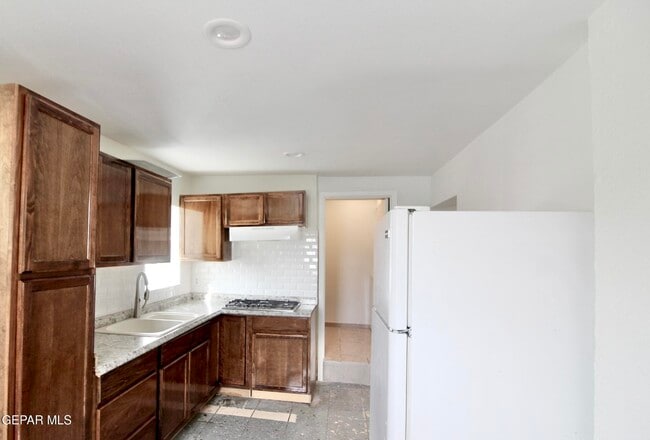 Building Photo - 601 N Copia St