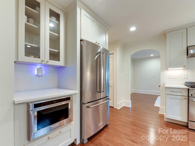 Building Photo - 508 Seldon Dr