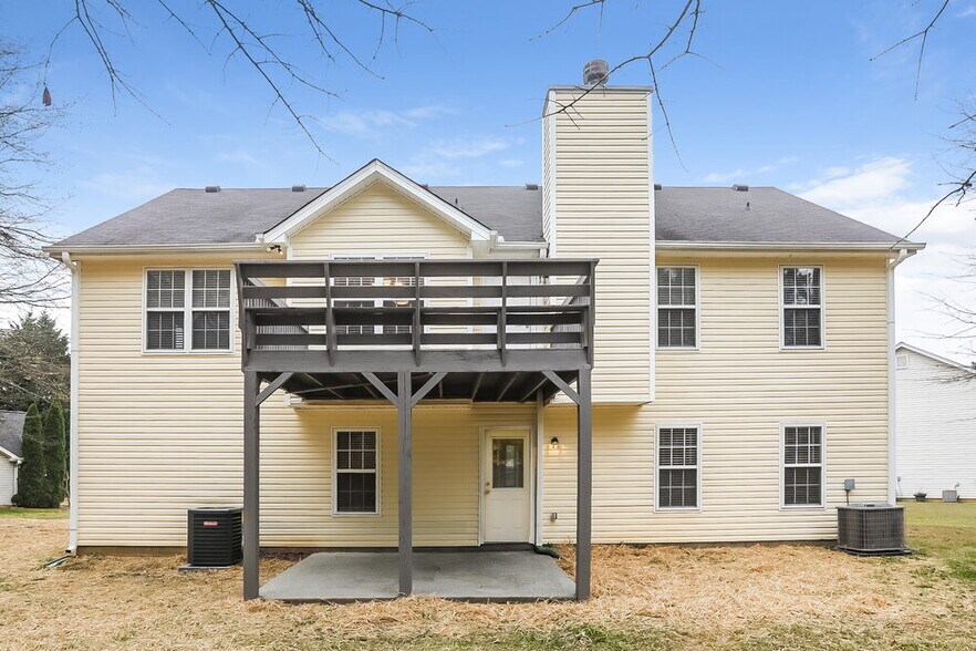 Building Photo - 511 Saddle Ridge Dr