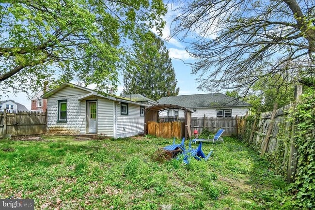 Building Photo - 216 Beech Rd