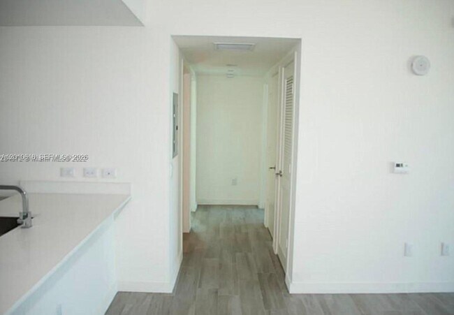 Building Photo - 1100 S Miami Ave