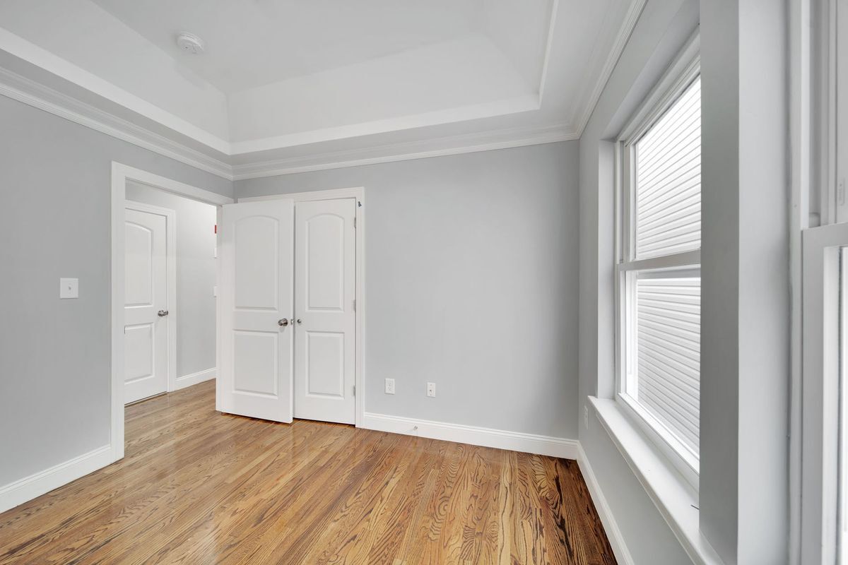 Building Photo - 267 S 10th St
