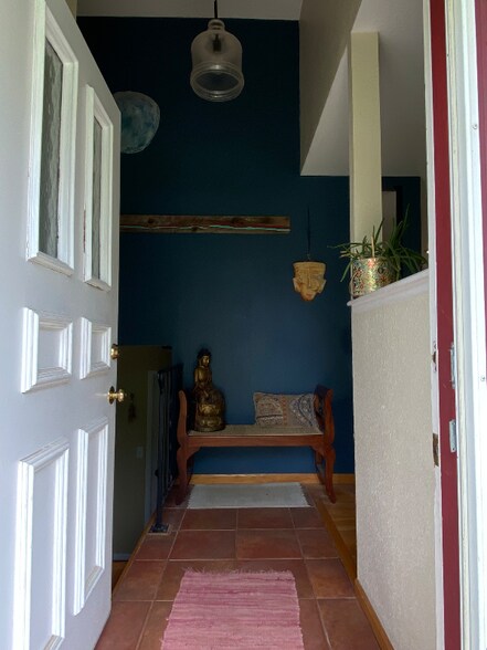 Building Photo - 2524 W Plum St