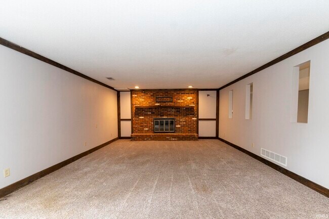 Building Photo - 7877 Marywood Dr