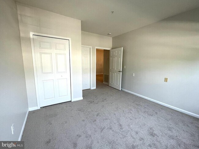 Building Photo - 5307 Wyndholme Cir