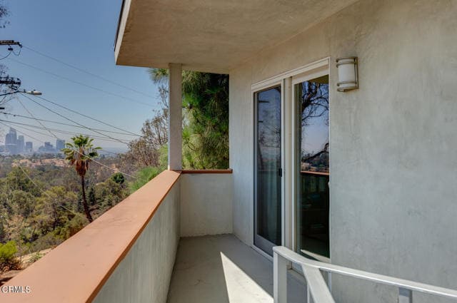Building Photo - 2135 Park Dr
