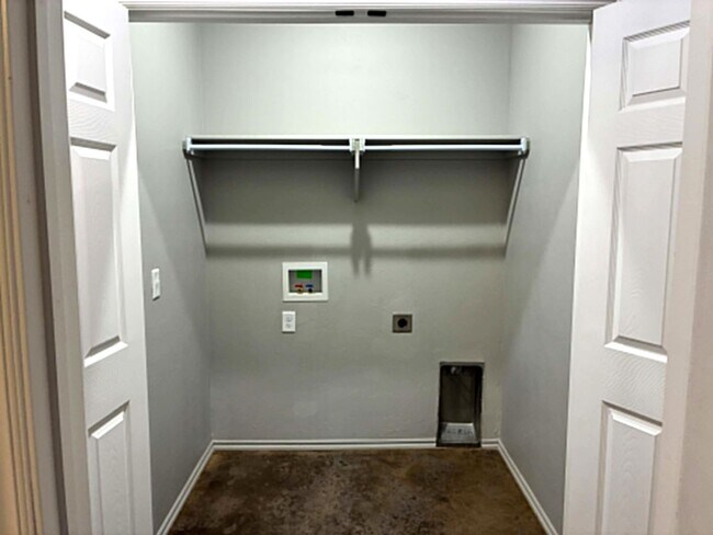 Building Photo - 7508 Redbud Villas Ct