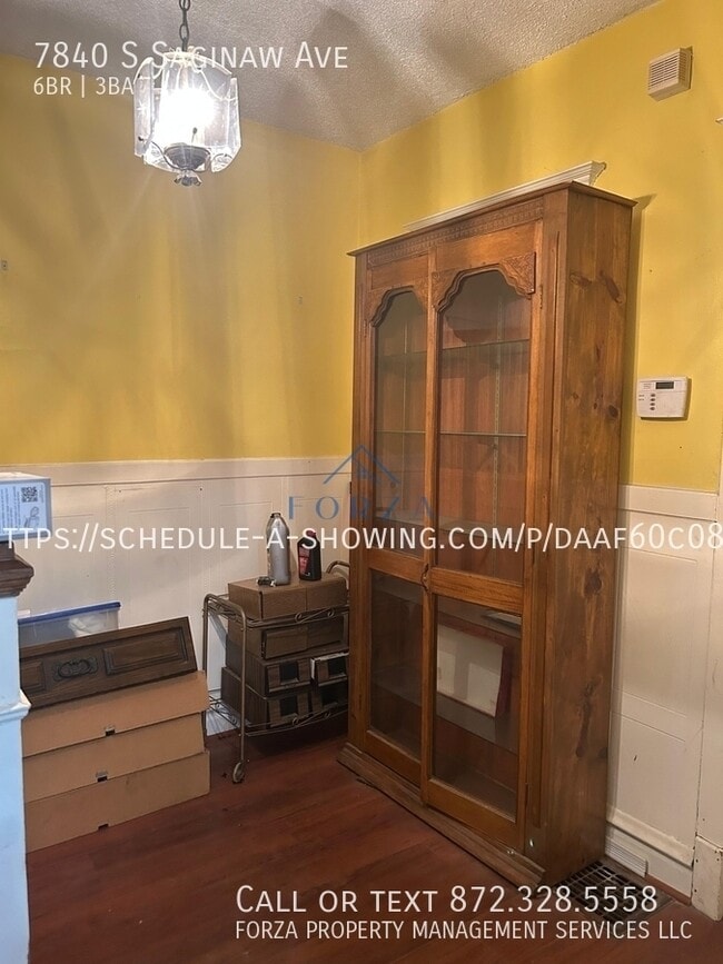 Building Photo - 7840 S Saginaw Ave