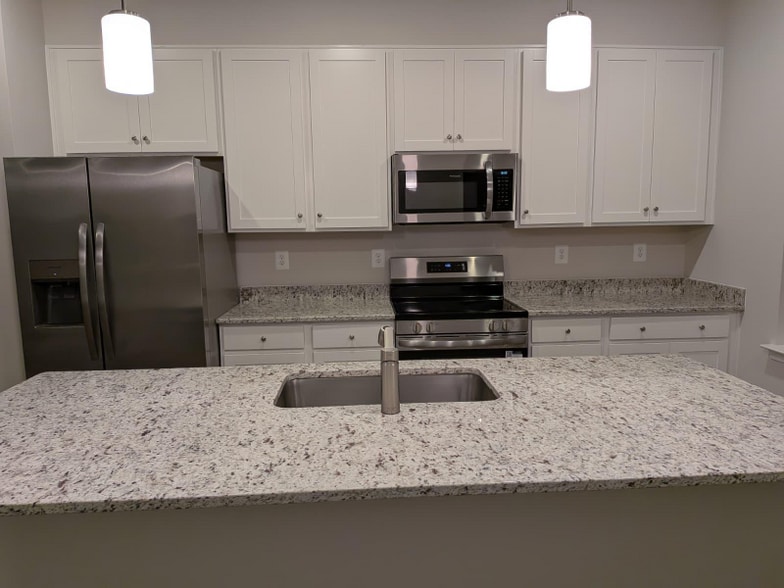 Building Photo - 88 Gray Silver Rd