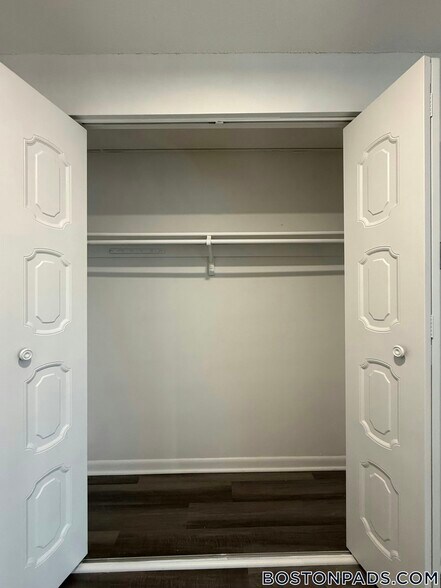 Building Photo - 55 Hill Rd