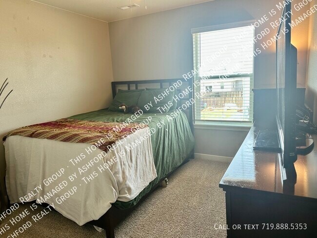 Building Photo - 10225 Castor Dr