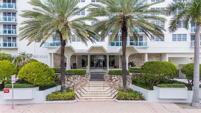 Building Photo - 6917 Collins Ave