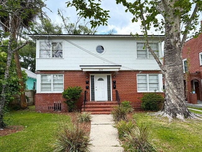 Building Photo - 2659 College St