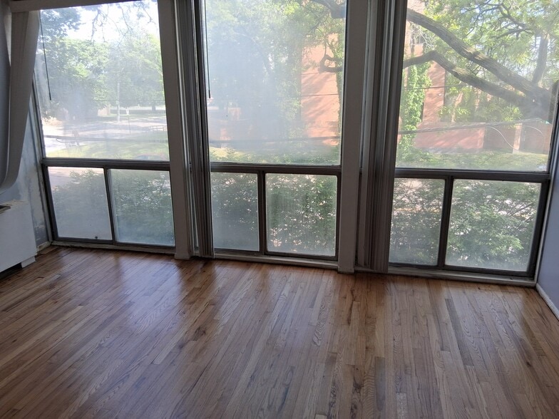 Building Photo - 2003 Orleans St