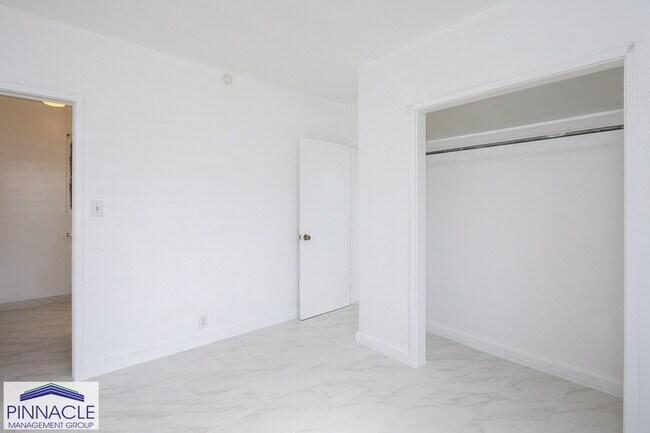Building Photo - 1115-C Hassinger St #2