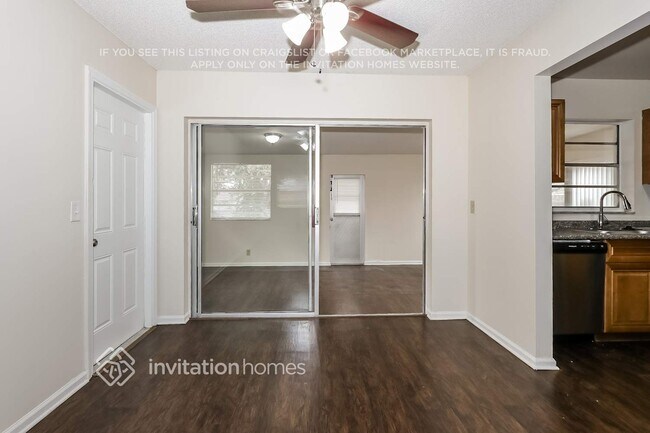 Building Photo - 3360 Gondolier Way