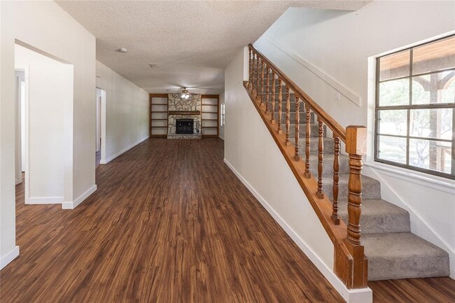 Building Photo - 39 La Buena Vista Dr