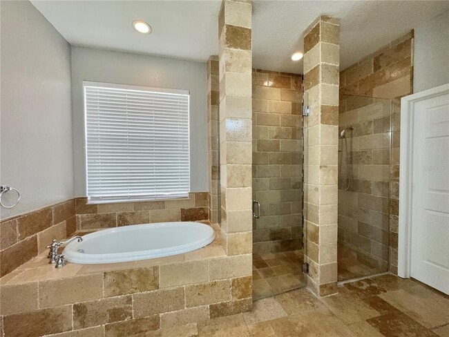 Building Photo - 27130 Firebush Dr