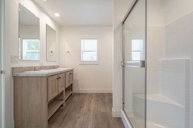 Building Photo - 8559 E Coralbell Ave